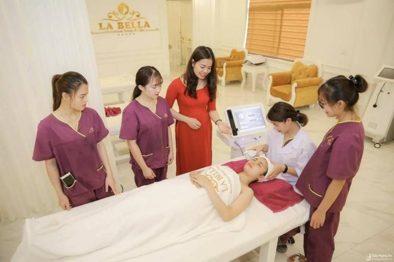 Hệ thống đào tạo thẩm mỹ La Bella Academy