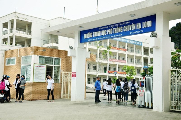 Ha Longin lahjakkaiden lukio - Quang Ninh