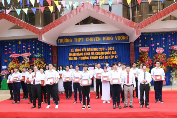 Hung Vuongin lahjakkaiden lukio - Binh Duong