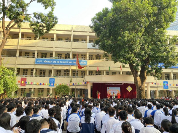 Le Quy Don High School - Hanoi