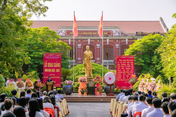 Quoc Hoc High School - Thua Thien Hue