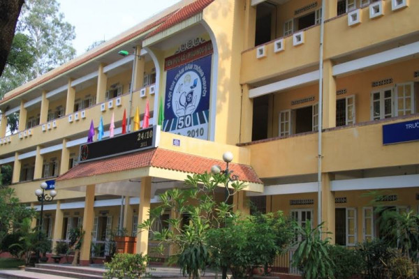 Yen Hoa High School - Hanoi