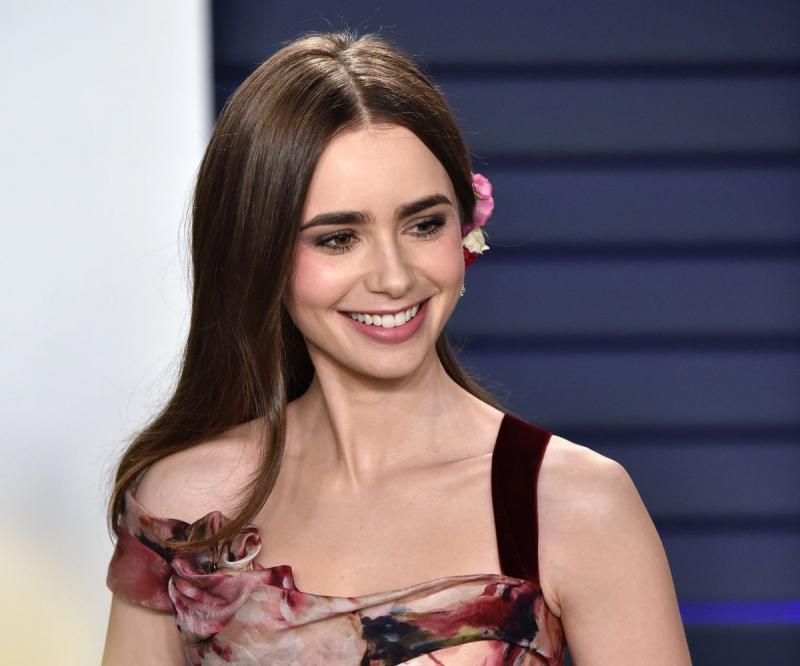 Lily Collins sở hữu gương mặt xinh đẹp không tì vết