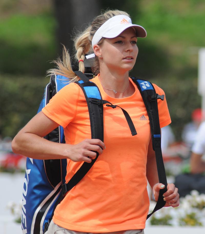 Maria Kirilenko có thân hình nóng bỏng.