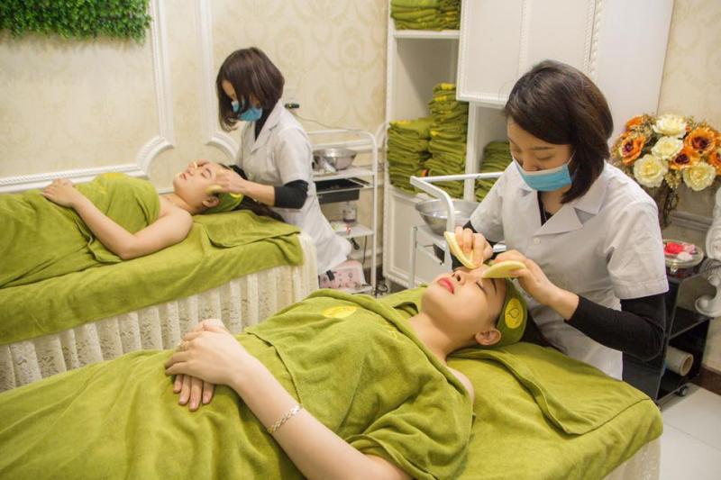 Lan Hương Spa cung cấp các dịch vụ làm đẹp chuyên nghiệp đảm bảo khách hàng luôn hài lòng.