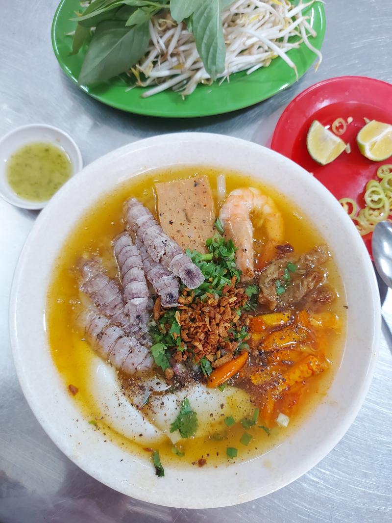 Bánh canh cua Bà Ba