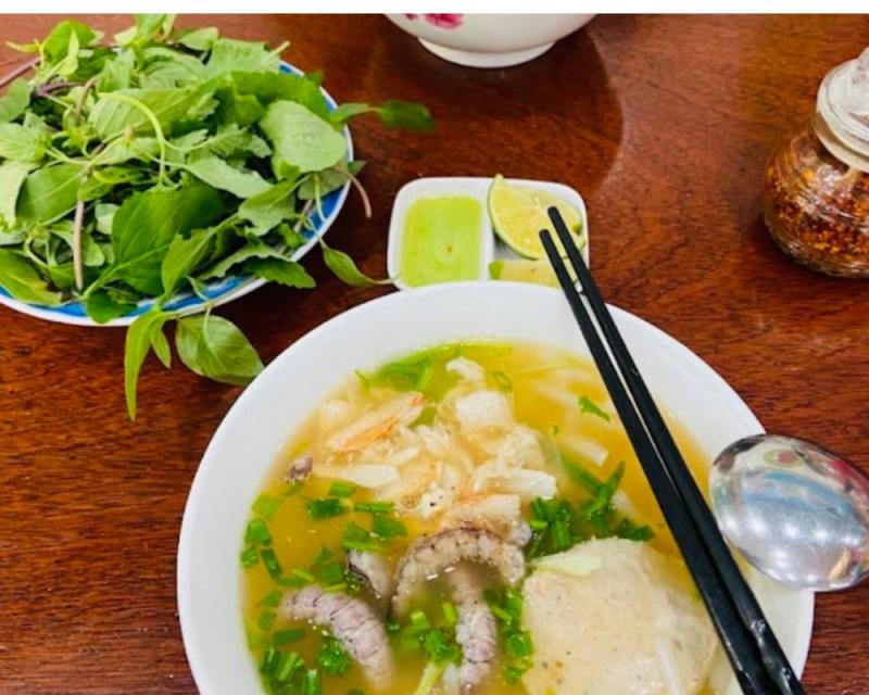 Bánh canh cua Ngọc Lâm