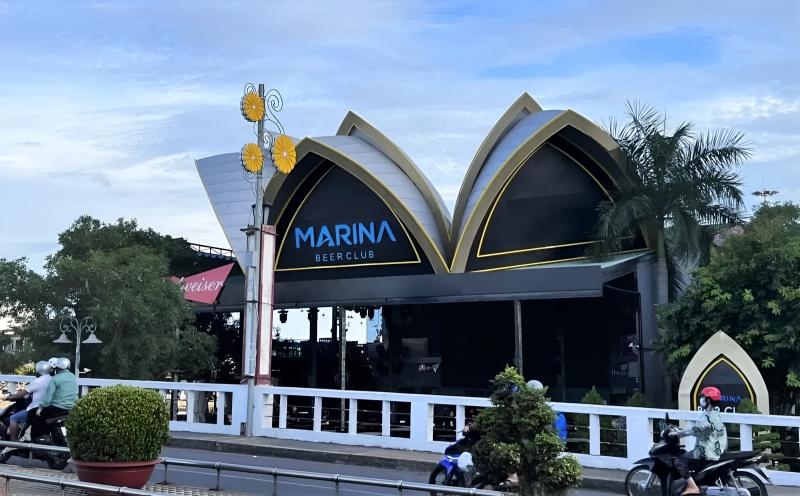 Cà phê Marina