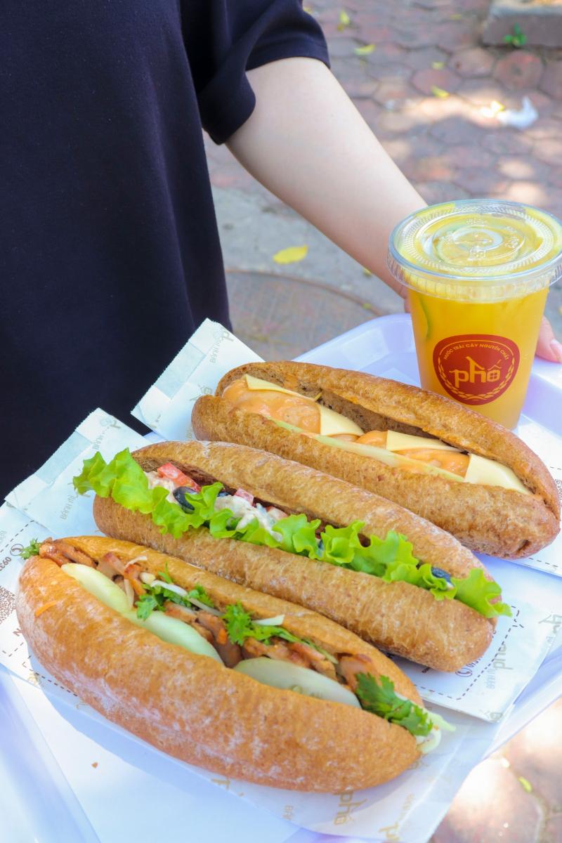 bánh mì đường phố