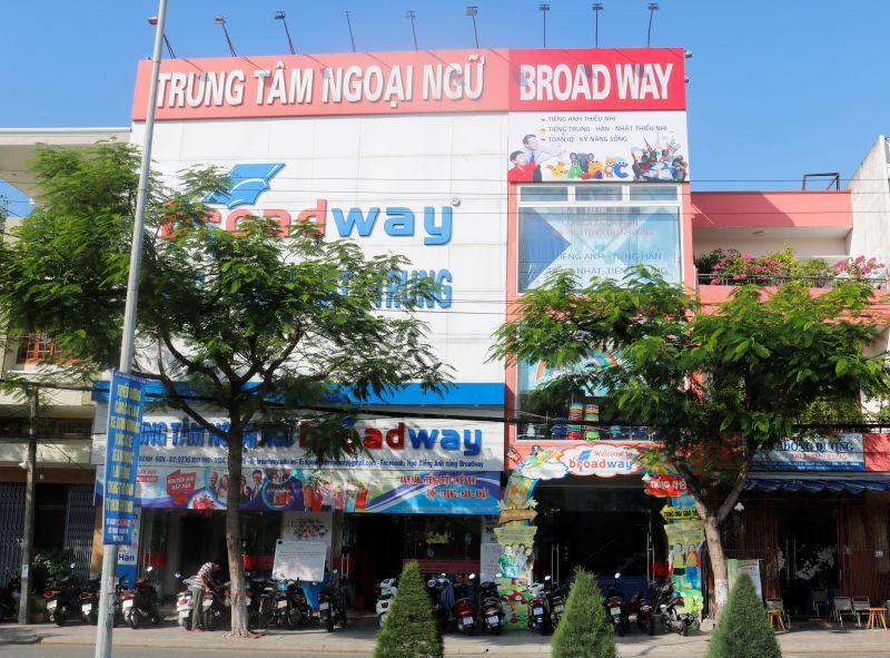 Ngoại ngữ quốc tế Broad Way