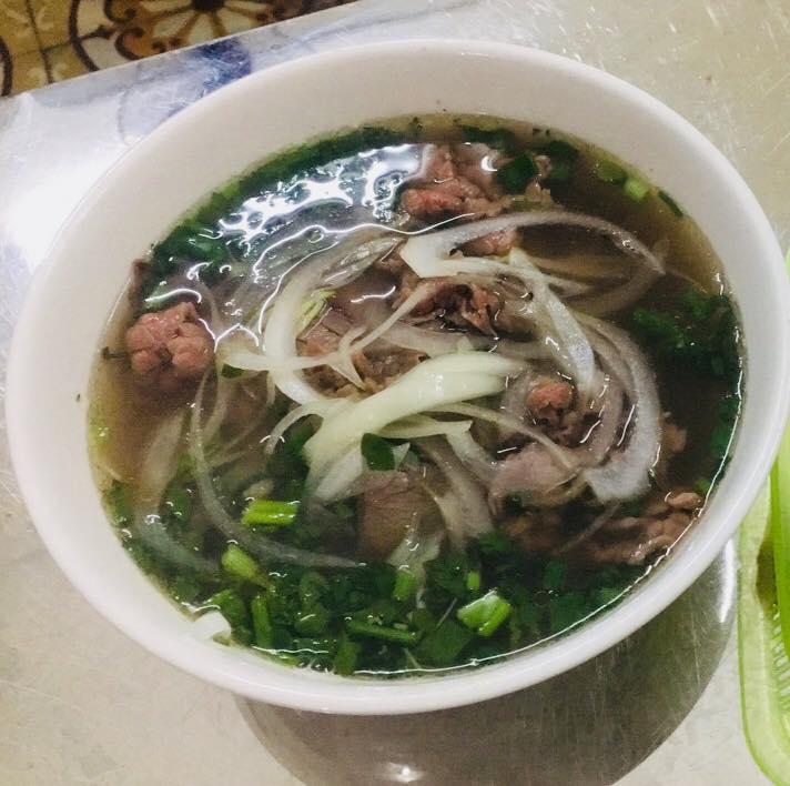 Phở bò tái