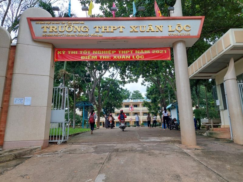 Trường THPT Xuân Lộc