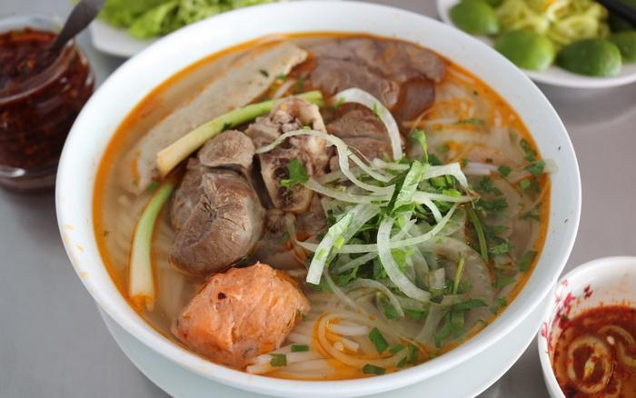 Bún Bò Huế 18 Cao Bá Nha