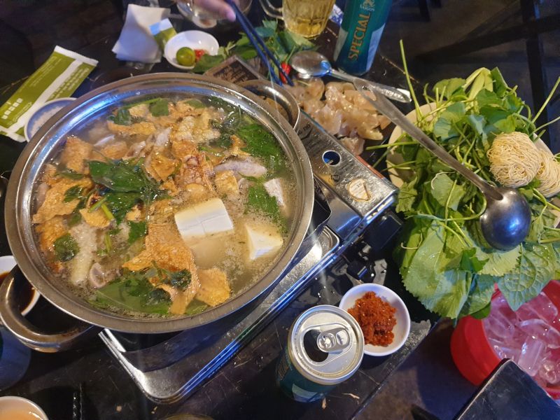 Lẩu bò vùng cháy